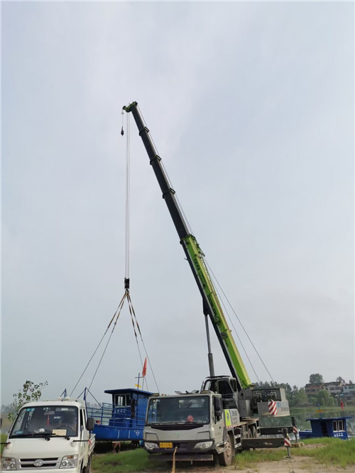 红谷滩区桥梁建设吊装案例